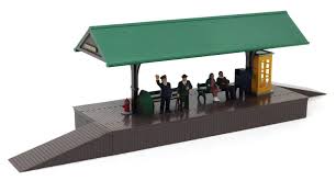 Model Power O/O-27 Station Platform (Fully Built)