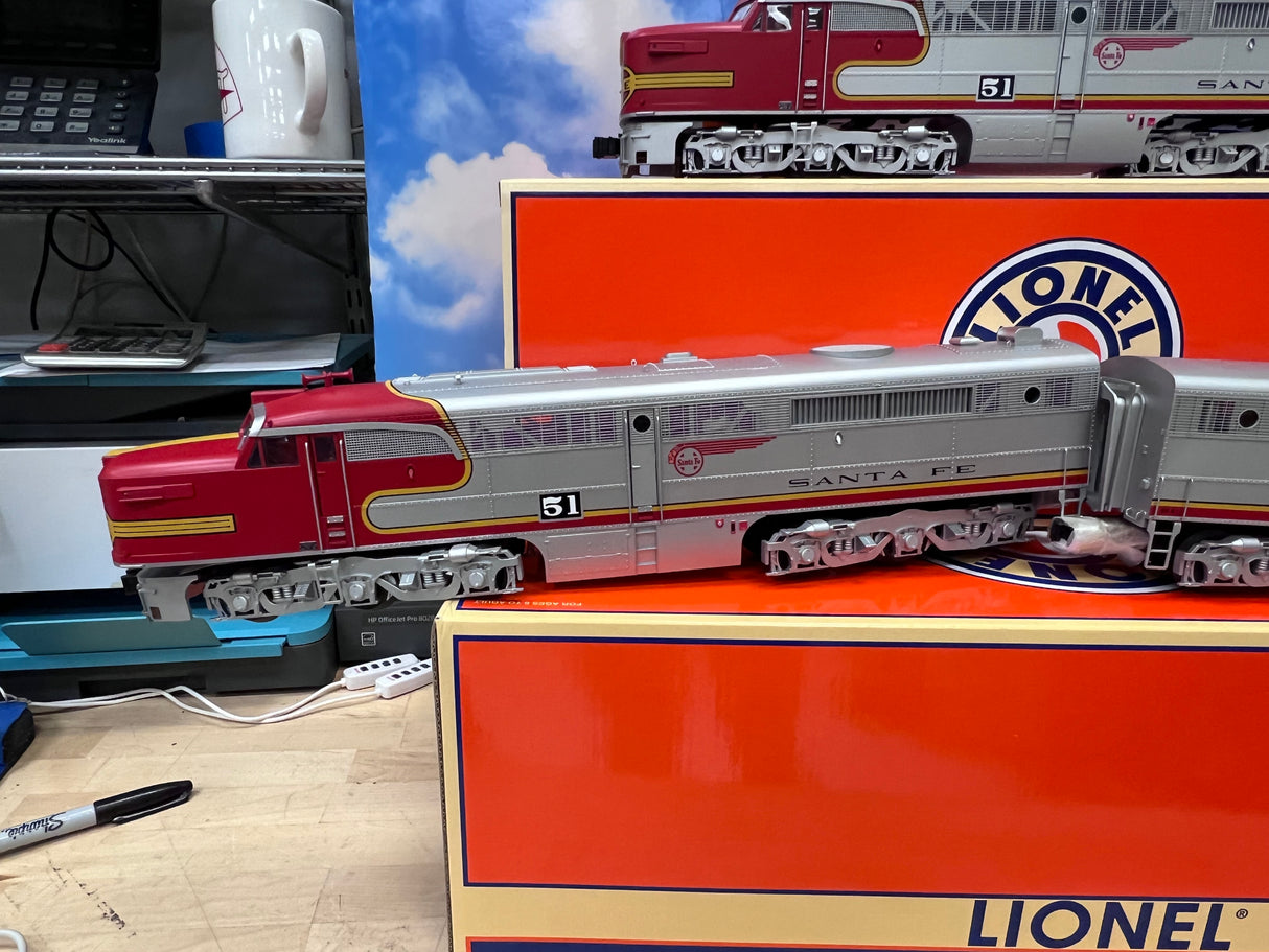 Lionel Santa Fe TMCC ALCo PA Diesel A-A (PWR & DMY A #51 w/ Santa Fe ALCo PB B-unit