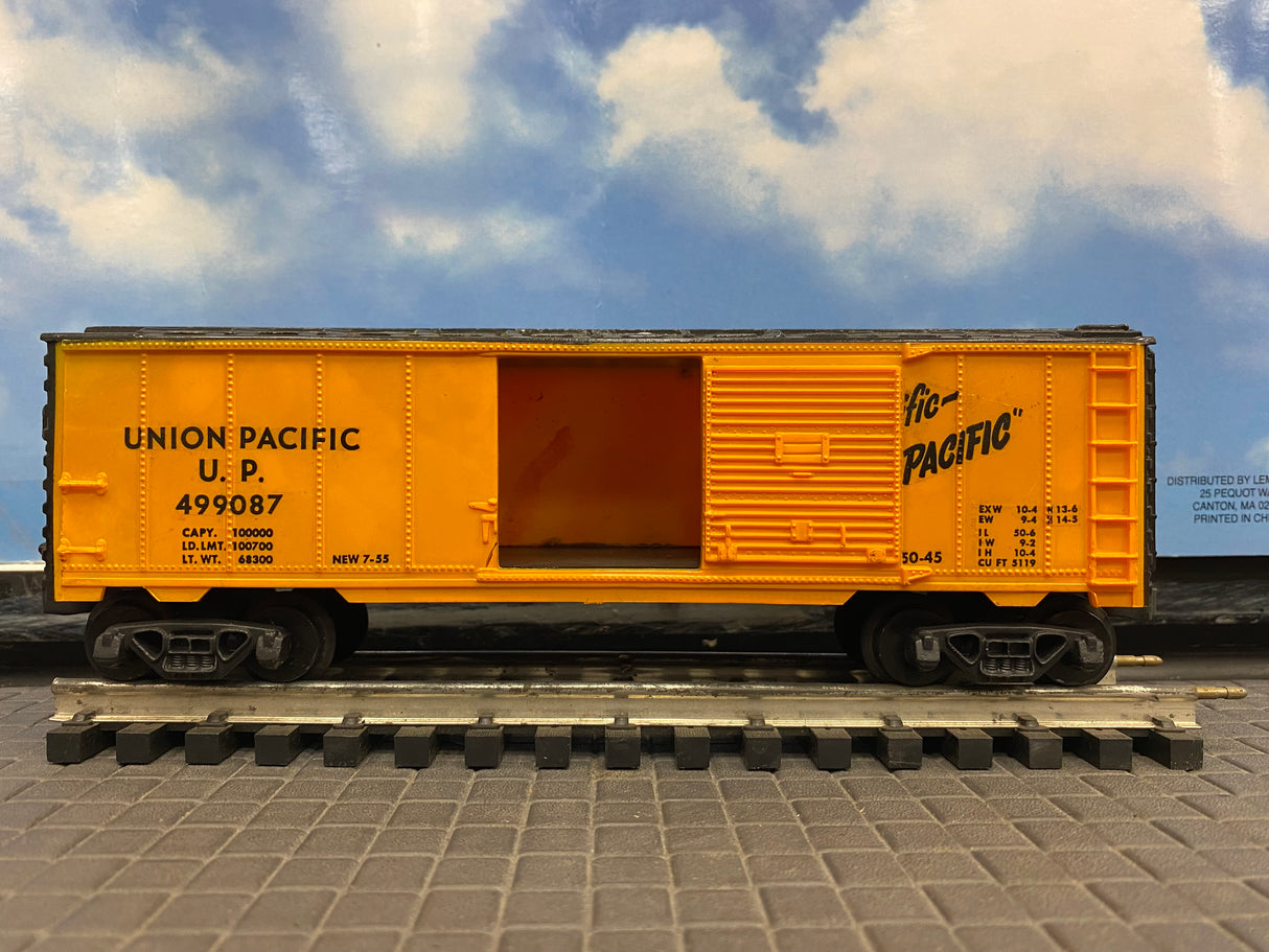 KMT 2 Rail O Gauge Freight Set