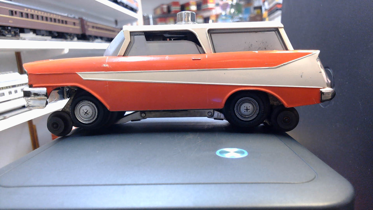 Lionel Powered Ambulance