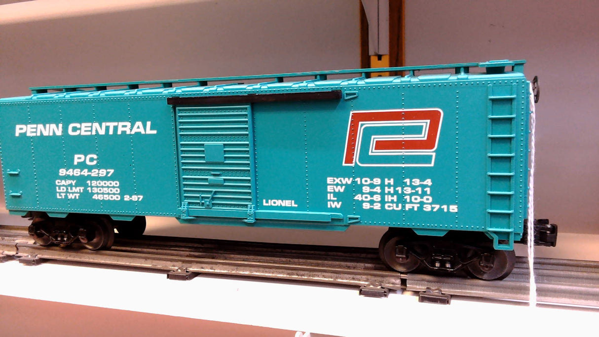 Lionel 6-17225: Penn Central 9464-297 Box Car