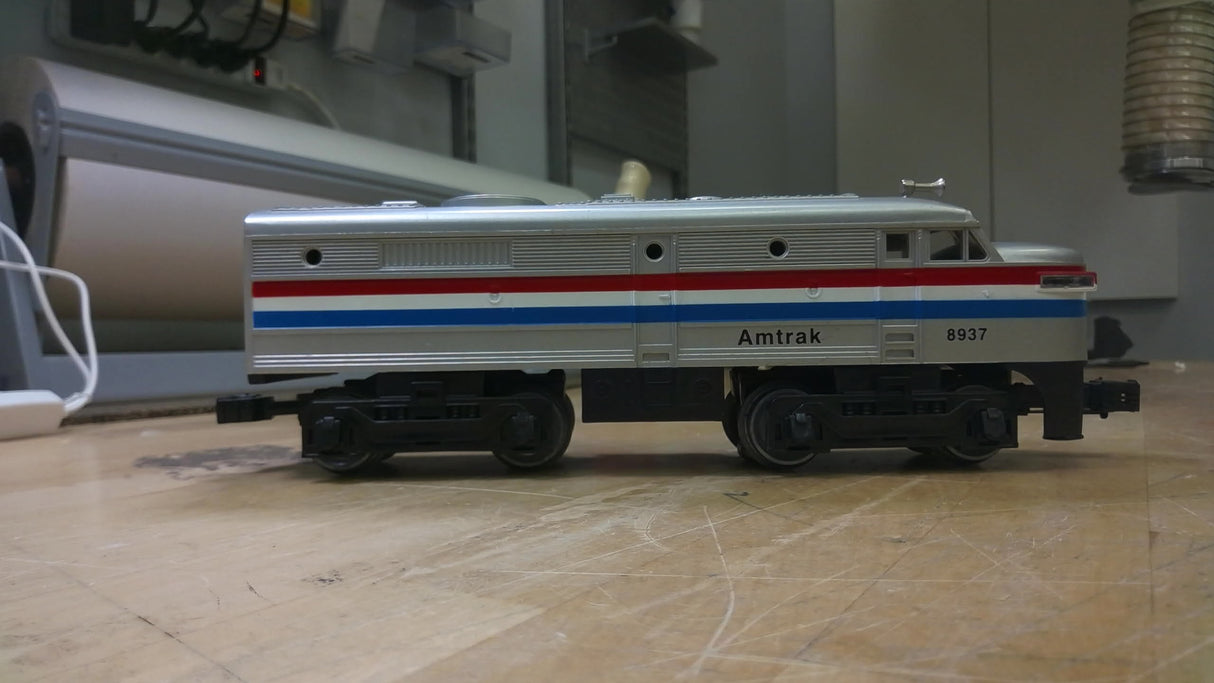 1993 Lionel O Gauge Amtrak 8937 Engine VG Condition