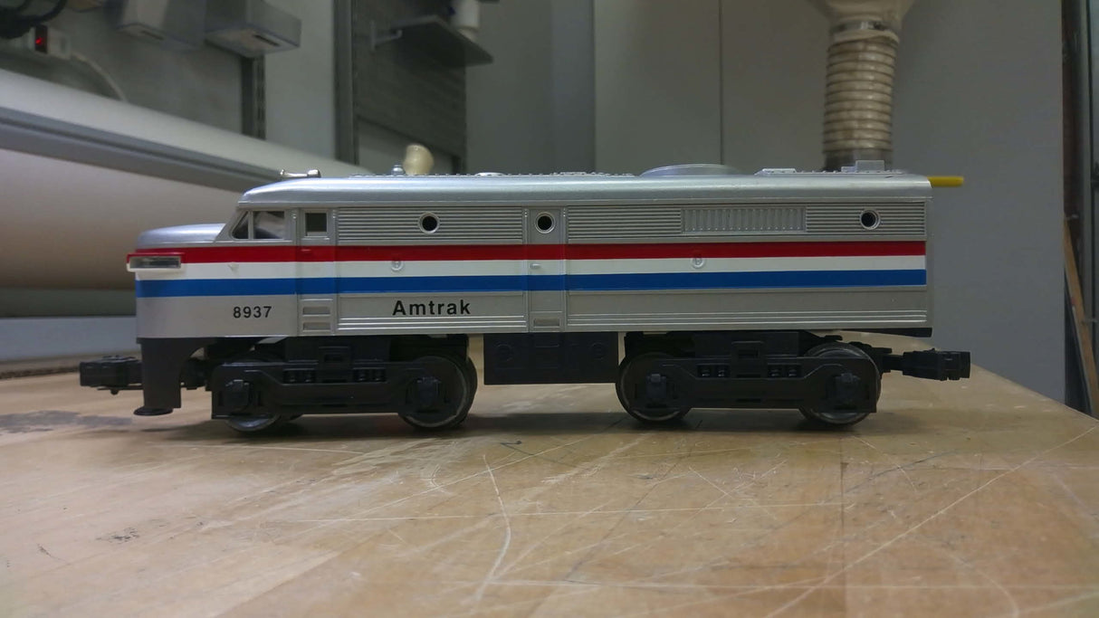 1993 Lionel O Gauge Amtrak 8937 Engine VG Condition