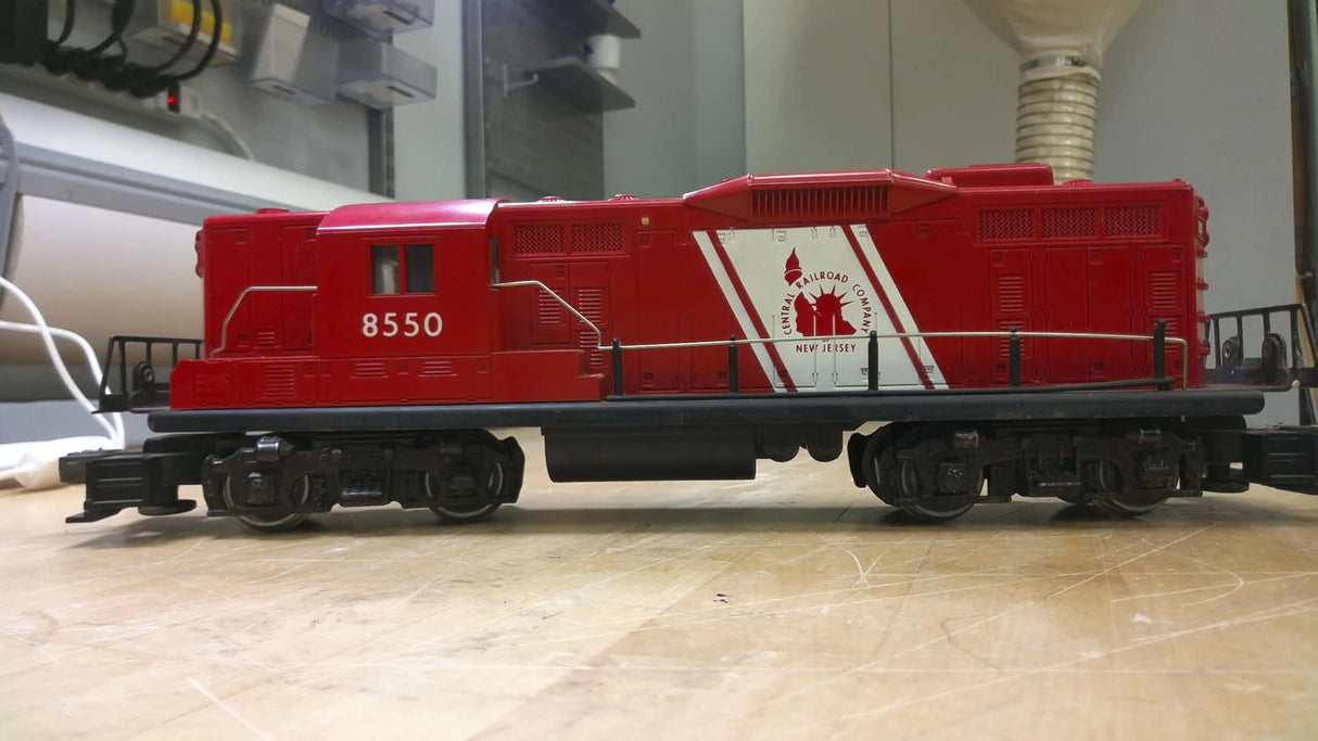 LIONEL TRAINS - MPC- 8550 CENTRAL NEW JERSEY V/G