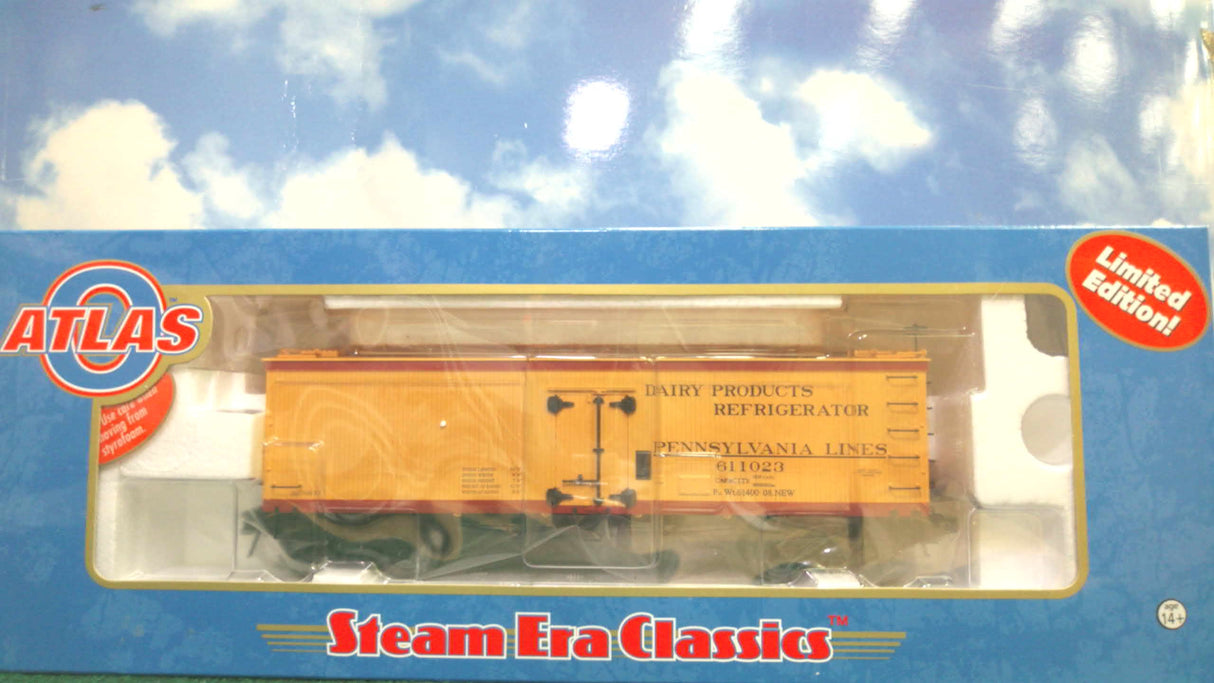 Atlas #8066 PRR Lines Dairy 36' Reefer Car (3-Rail)