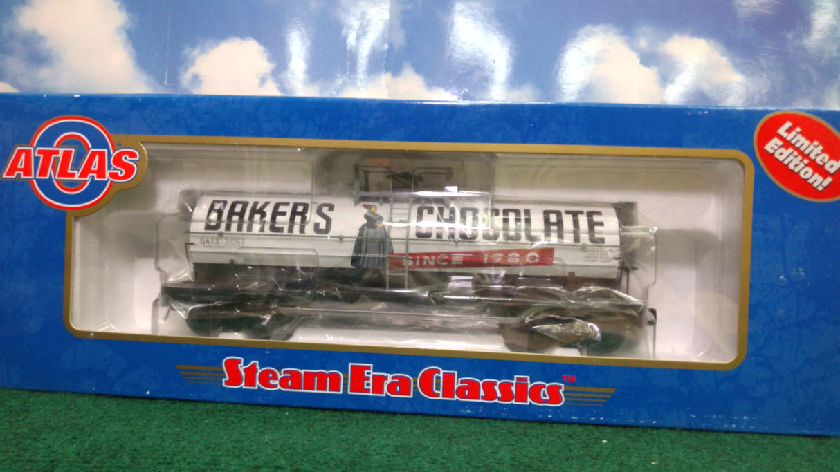 Atlas #8227-2 Baker's Chocolate 11, 000 Gallon Tank Car #31057 (3-Rail)