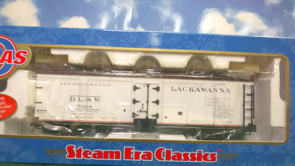Atlas #8156-5 Lackawanna 40' Re-Built Wood reefer Car #7008 (3-Rail)