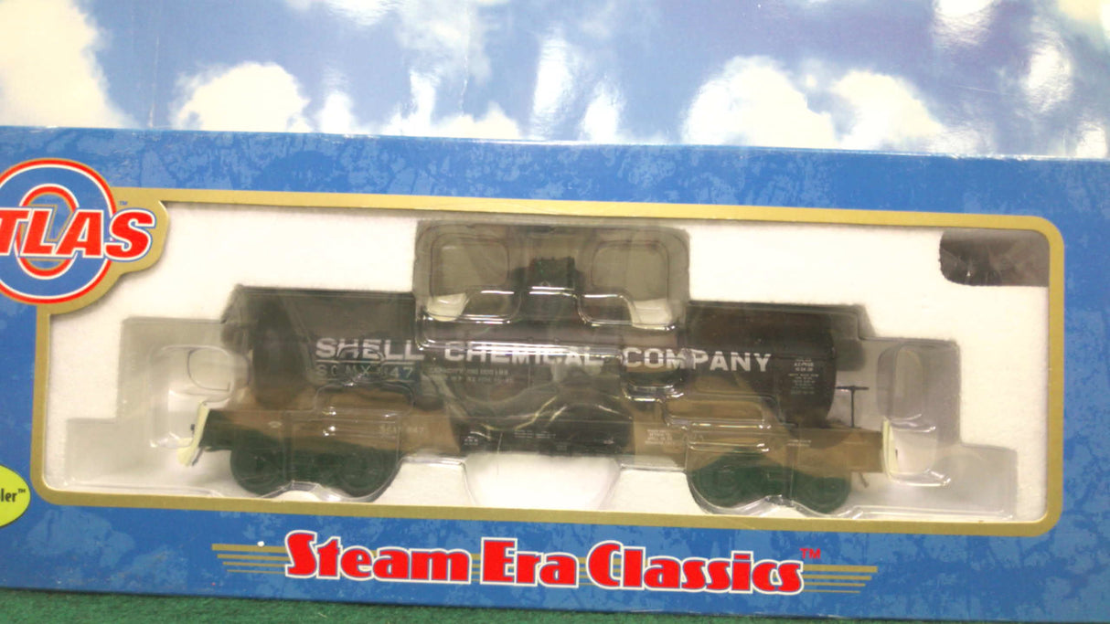 Atlas #8659 Shell Chemical 8,000 Gallon Tank Car (3-Rail)