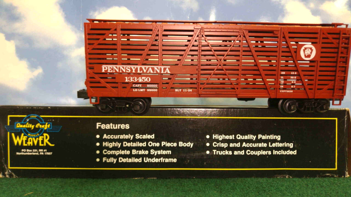 Weaver U4301 Pennsylvania Railroad 40' Stock Car (3-Rail)