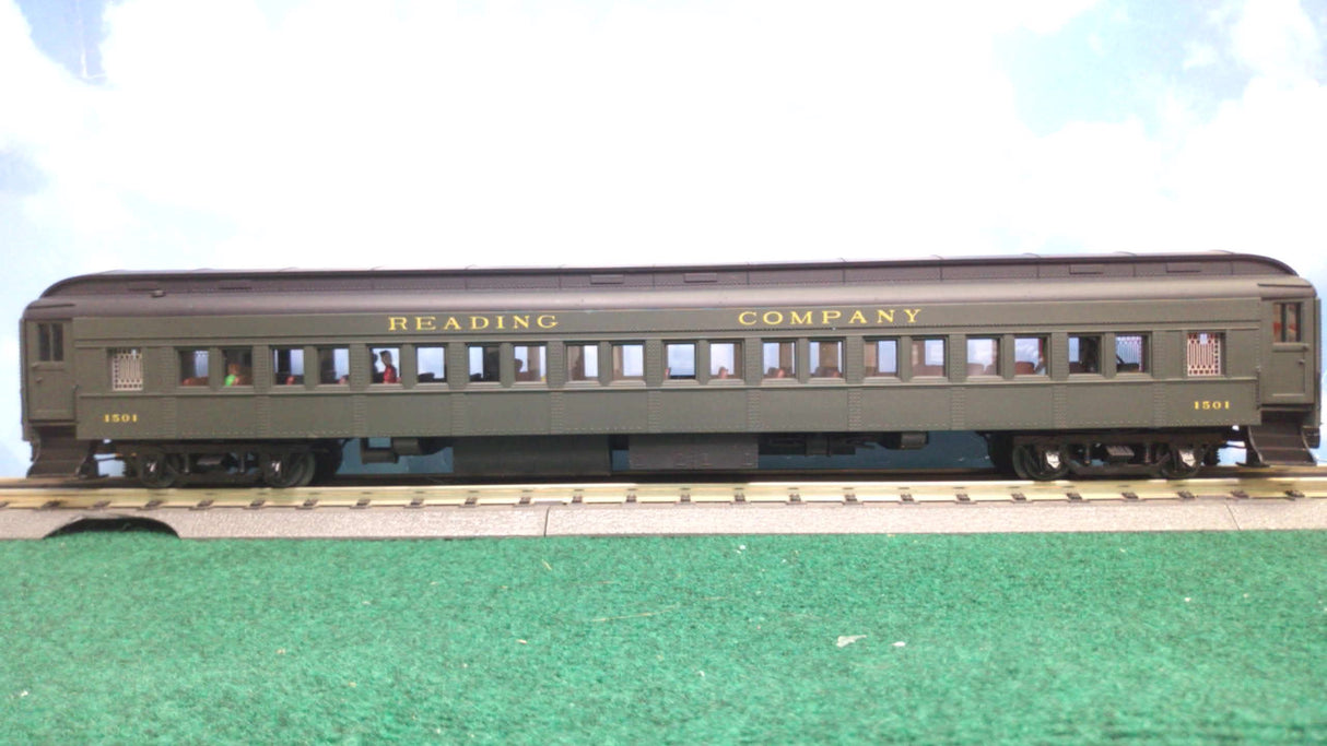 Golden Gate Depot Reading Coach Car (3-Rail)