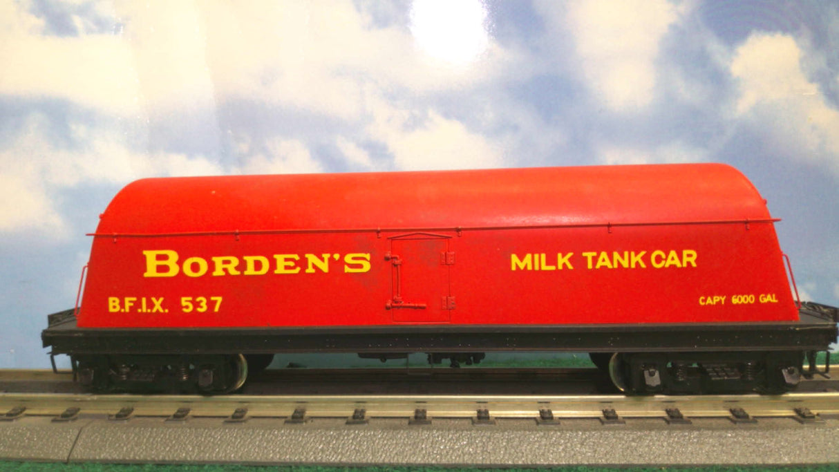 Precision Scale Co. Borden's Streamlined Milk Tank Car (2-Rail)