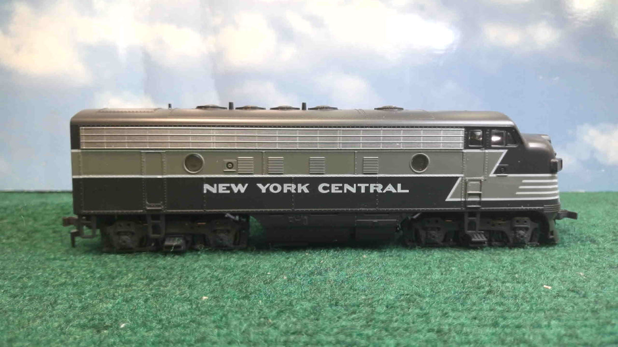Stewart Hobbies 9140/1 HO New York Central F7 Phase 1 late A-B Set