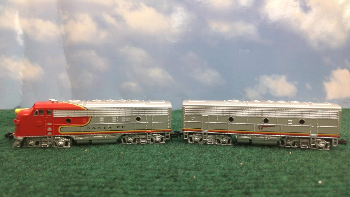 Bachmann Spectrum N Santa Fe F7A-B Units