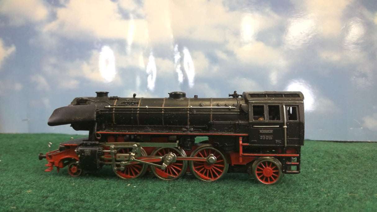 Märklin 3005 Steam Locomotive with Tender