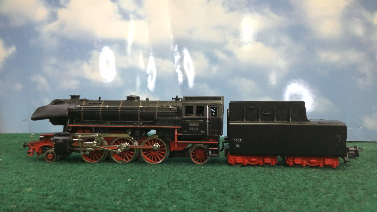 Märklin 3005 Steam Locomotive with Tender