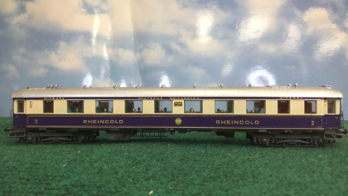 Liliput 821/2/3/4/500 Passenger 5-Car Set