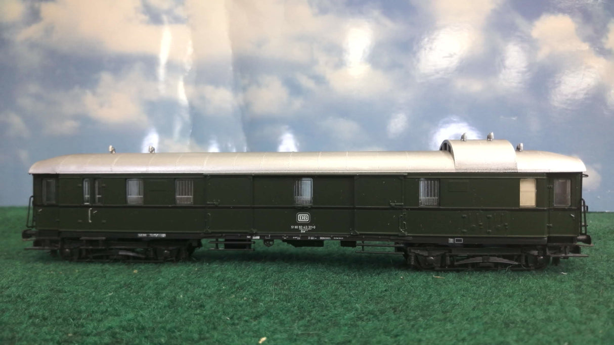 Liliput 82600 DB Baggage Car