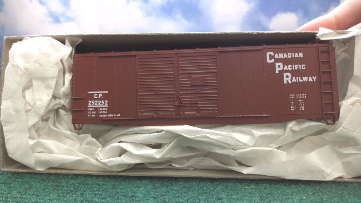 AccuRail 3012 Canadian Pacific Deconstructed 40' Double Door Steel Box Car