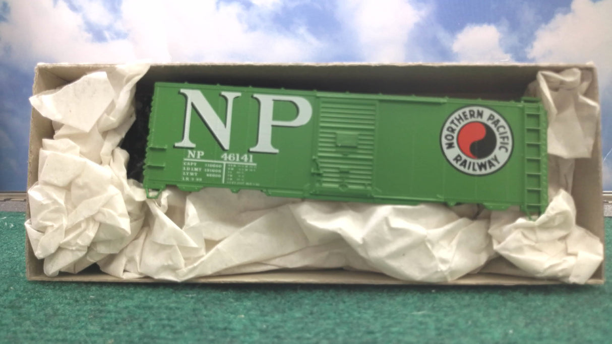 AccuRail 3203 Northern Pacific Deconstructed 40' AAR Steel Box Car