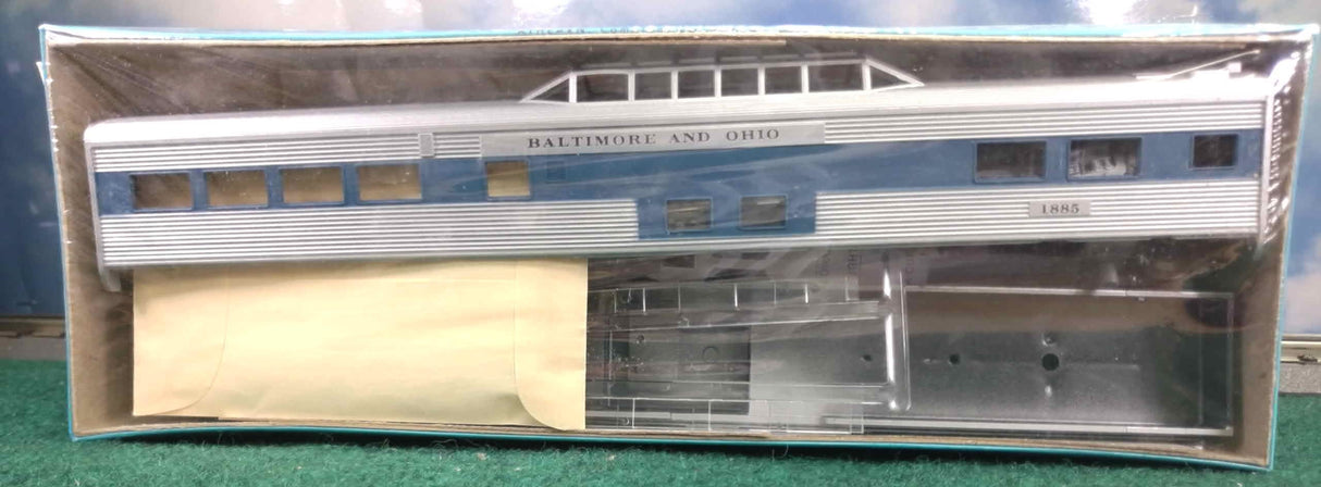 Athearn 1825 HO Unconstructed Baltimore and Ohio Streamlined Vista Dome Car