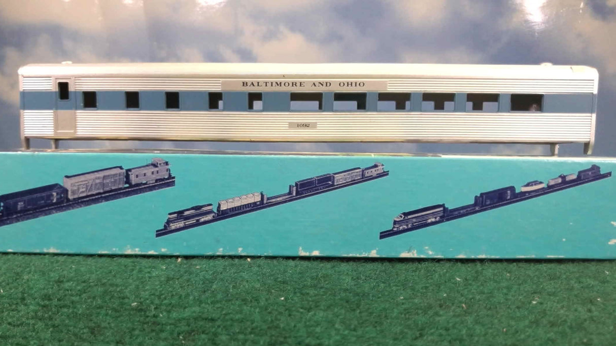 Athearn 1795 HO Unconstructed Baltimore and Ohio Streamlined Dining Car