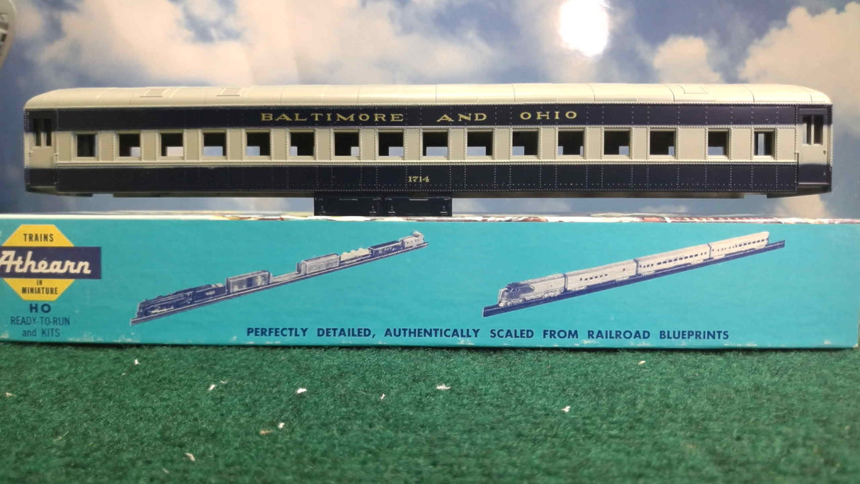 Athearn 1855 HO Unconstructed Baltimore and Ohio Round Roof Coach Car