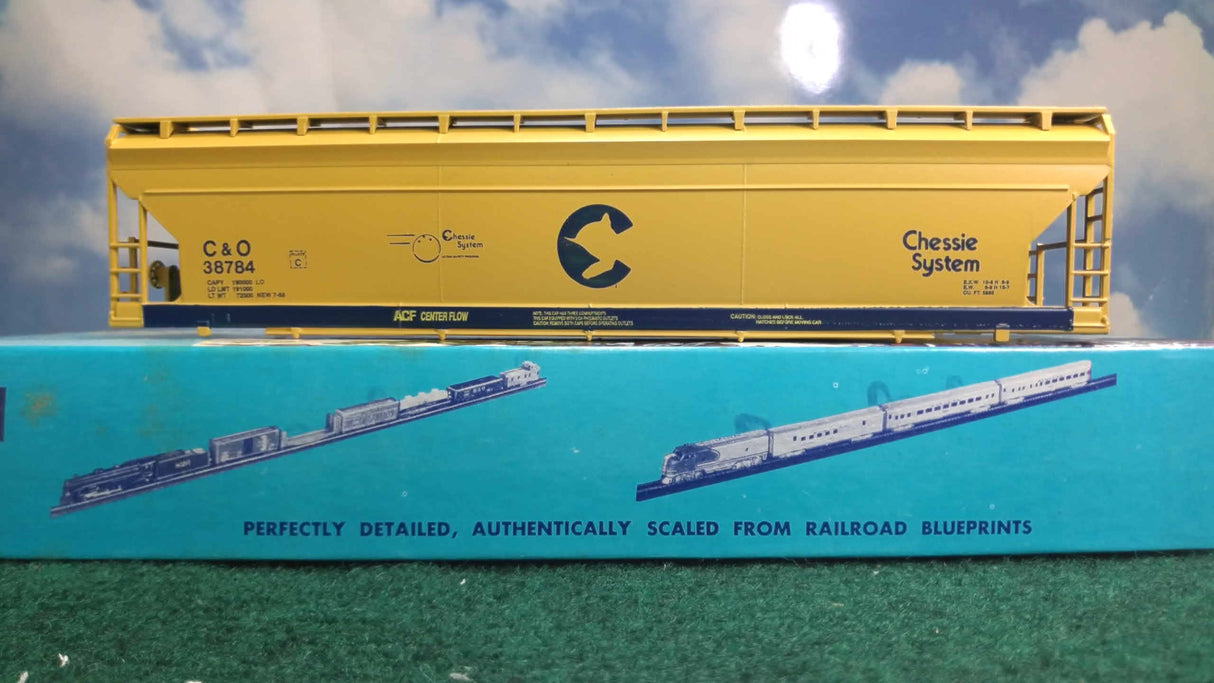 Athearn HO Unconstructed Chessie Center-Flow Hopper
