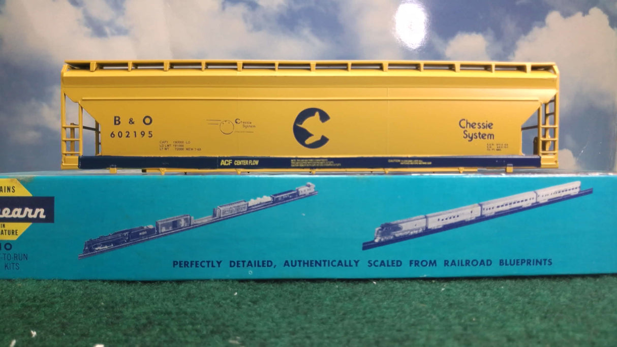 Athearn HO Unconstructed Chessie Center-Flow Hopper