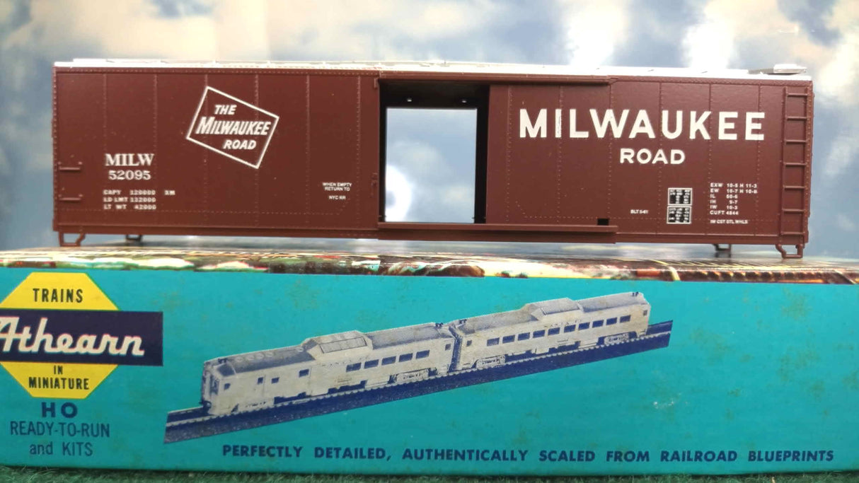Athearn 1977 HO Deconstructed Milwaukee Road 50' Single Door Box Car