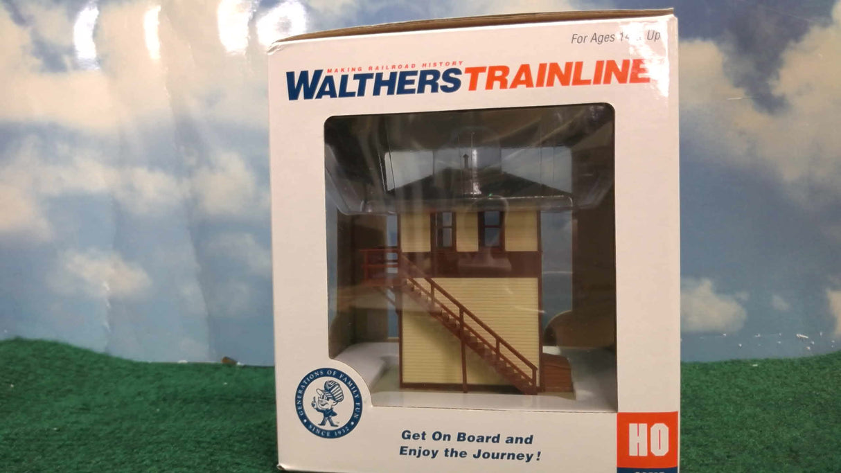 Walthers 931-810 HO Trackside Signal Tower