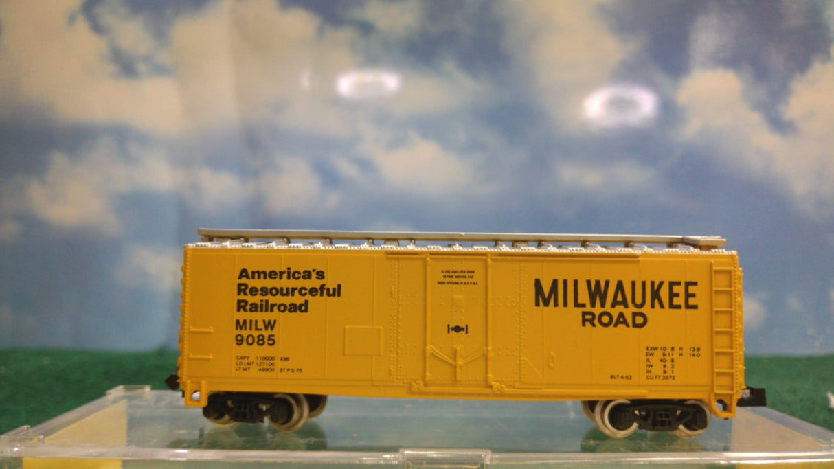 Atlas 3316 N Milwaukee 40' Plug Door Box Car