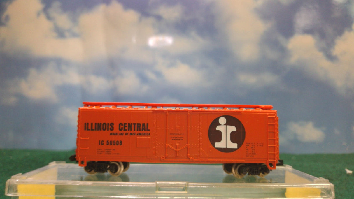 Atlas 3314 N Illinois Central 40' Plug Door Box Car