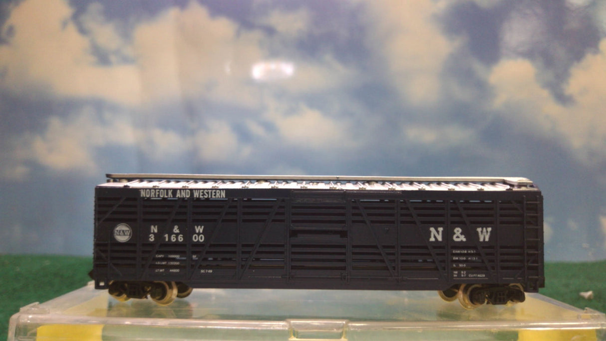 Atlas 3542 N Norfolk and West 50' Stock Car