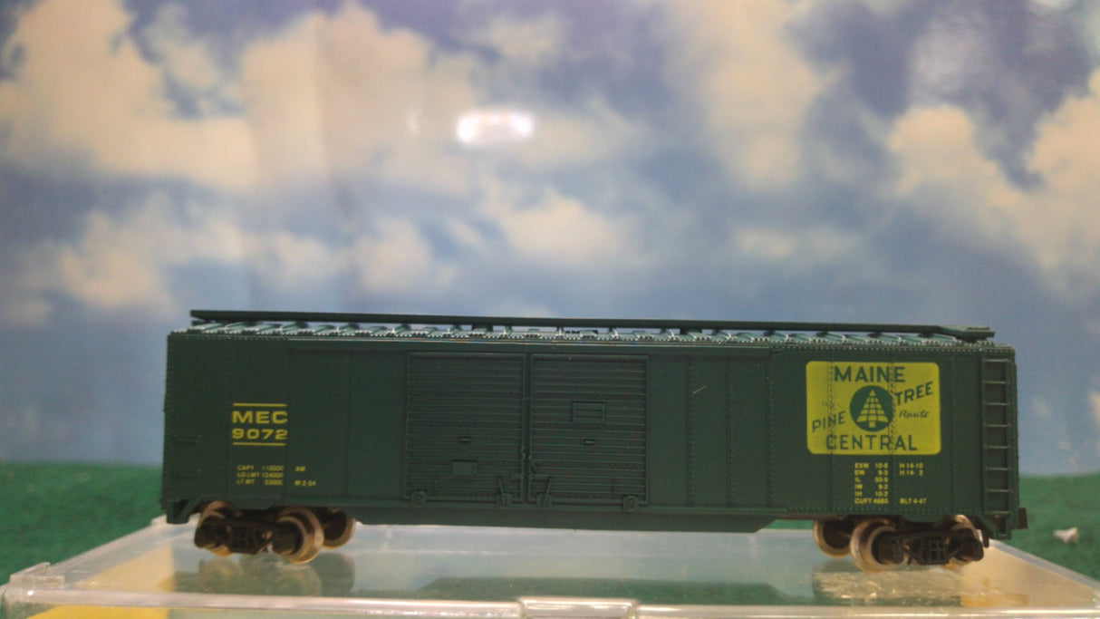 Atlas 3622 N Maine Central 50' Double Door Box Car
