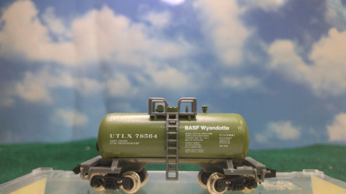 Atlas 3231 N Wyandotte Beer Can Tank