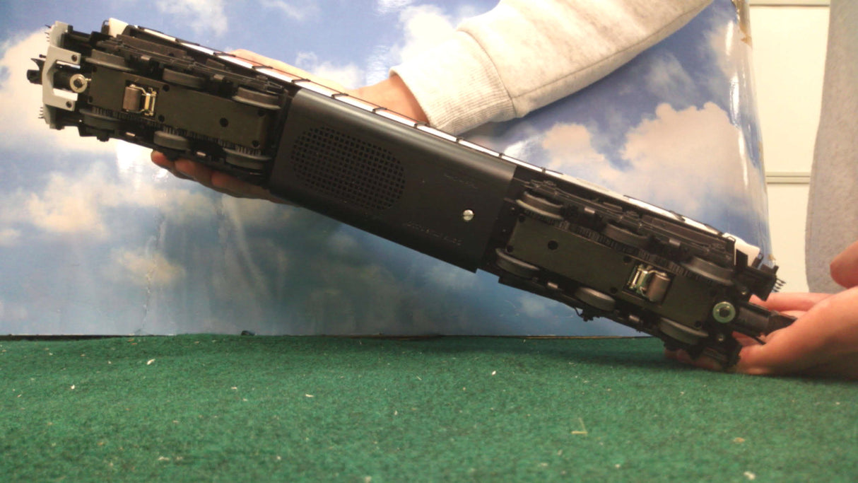 Atlas #1501 Undecorated High Noise Powered SD40 Locomotive TMCC (3-Rail)