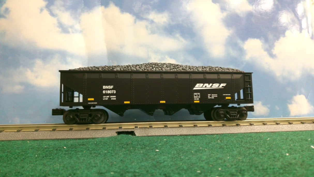 MTH 30-75443 RailKing BNSF 4-Bay Hopper W/ Coal Load New In Box