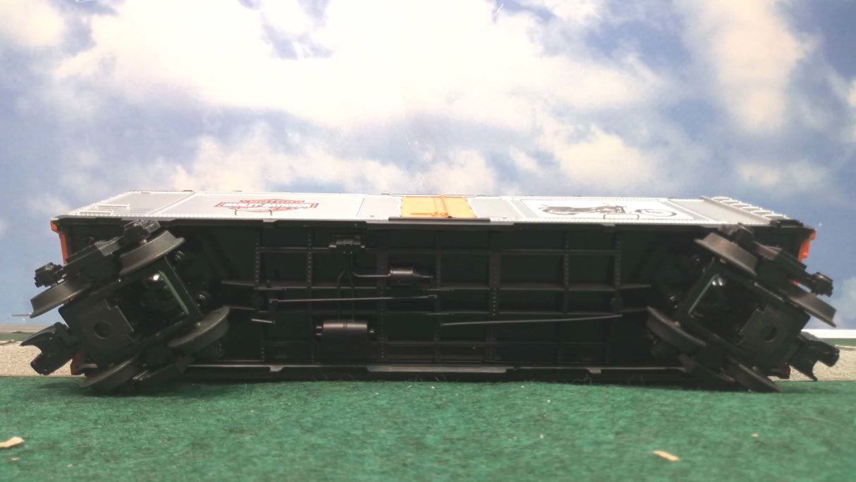 MTH 30-74292 Harley-Davidson 40' Window Boxcar W/2 Motorcycles