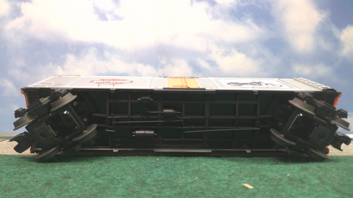 MTH 30-74294 Harley-Davidson 40' Window Boxcar W/2 Motorcycles
