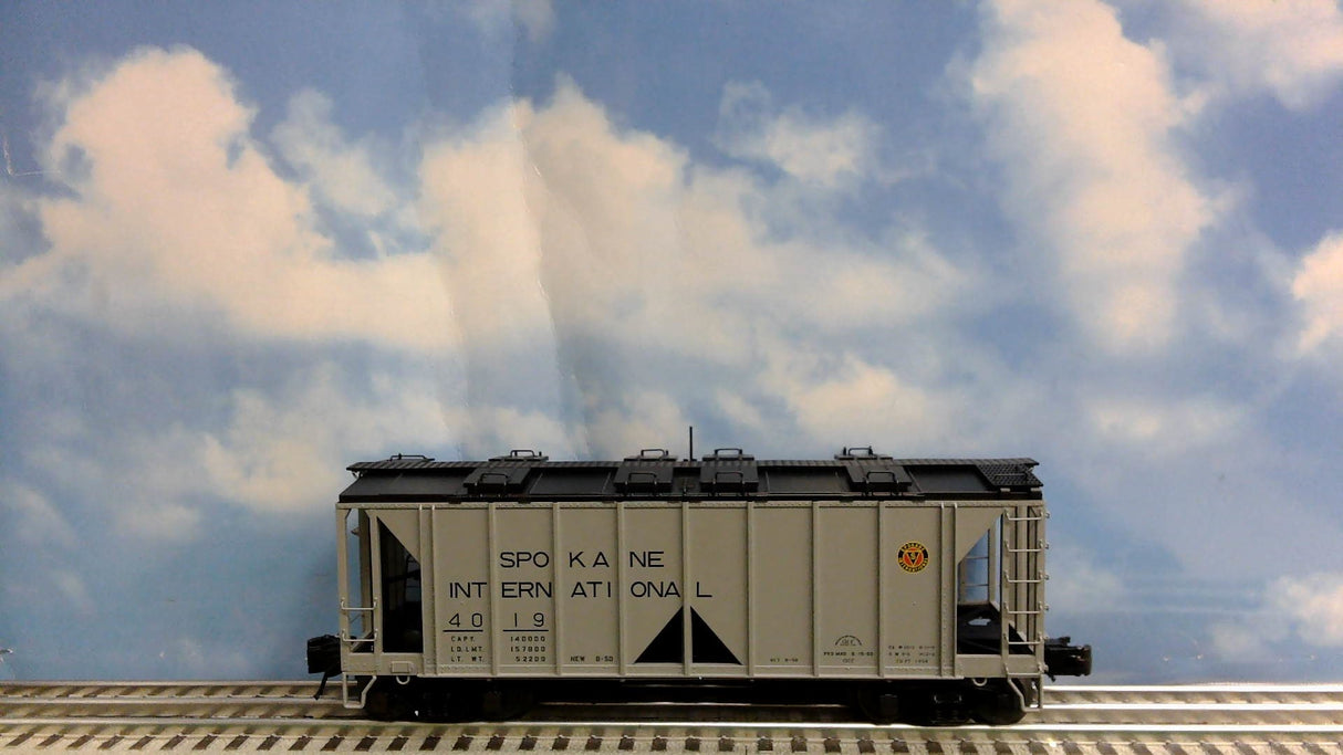 Atlas 8366 Spokane International ACF 70 Ton Covered Hopper Car (3-Rail)