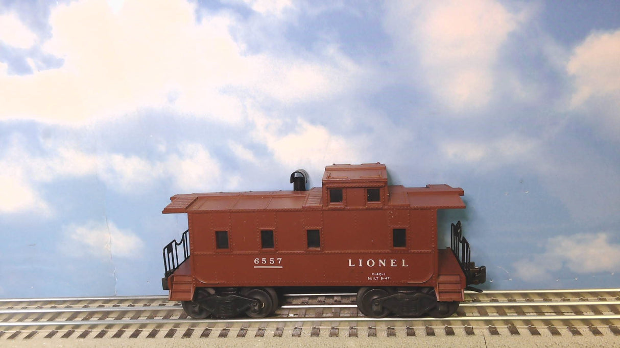 Lionel 6557 Post War Illuminated Smoke Caboose