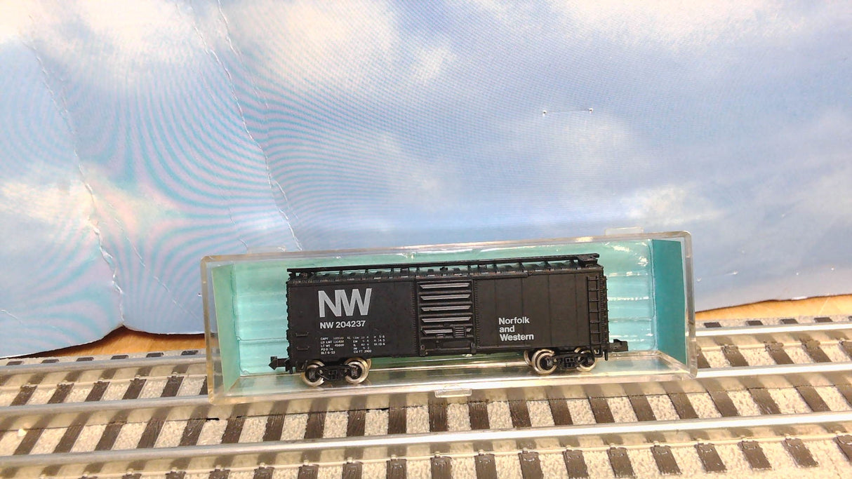 Atlas 3225 40 FT Box Car Norfolk&Western