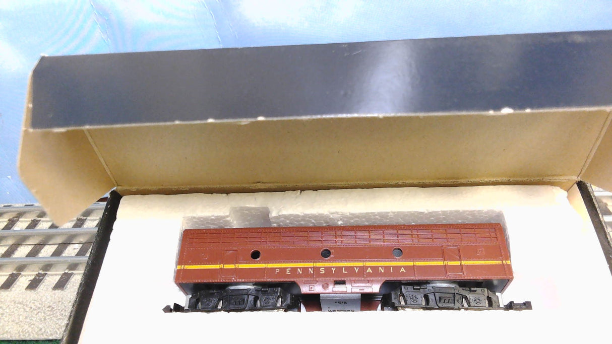 Aurora Postage Stamp Trains 1x4872/230 Pennsylvania car