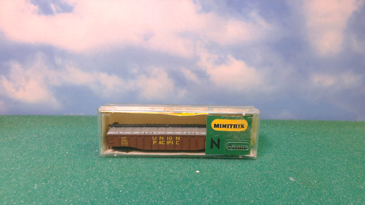 Minitrix N-Scale Union Pacific Covered Gondola #3207
