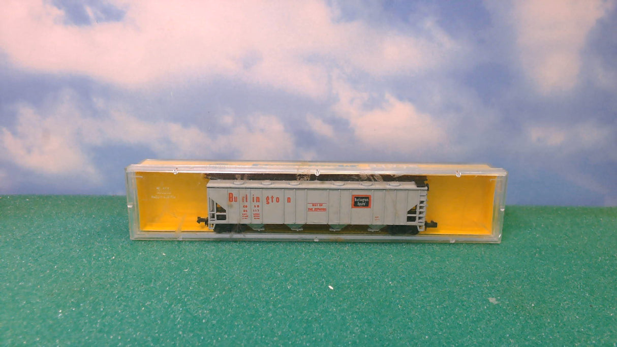 AHM N-Scale Covered Hopper 4446F Burlington