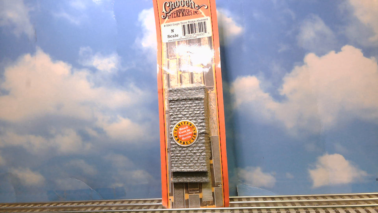 CHOOCH ENTERPRISES INC. N-SCALE #9840 SINGLE STONE BRIDGE ABUTMENT