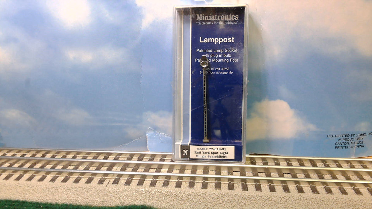 MINIATRONICS N-SCALE RAIL YARD SPOT LIGHT SINGLE SEARCHLIGHT 72-618-01