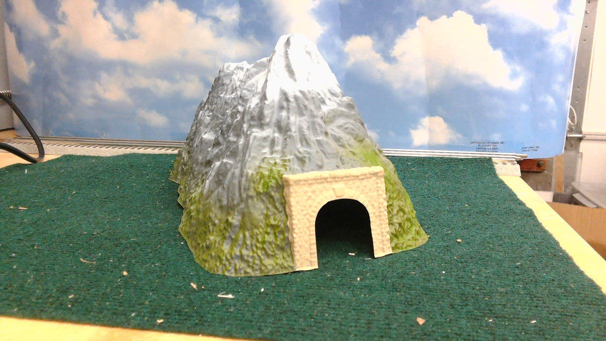N GUAGE STRAIGHT TUNNEL