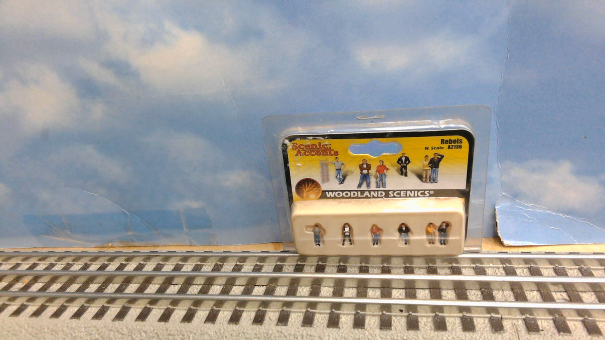 WOODLAND SCENICS N-SCALE REBELS FIGURES A2136