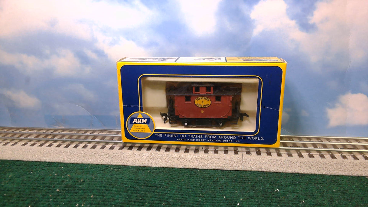 AHM STRASBURG CABOOSE 10